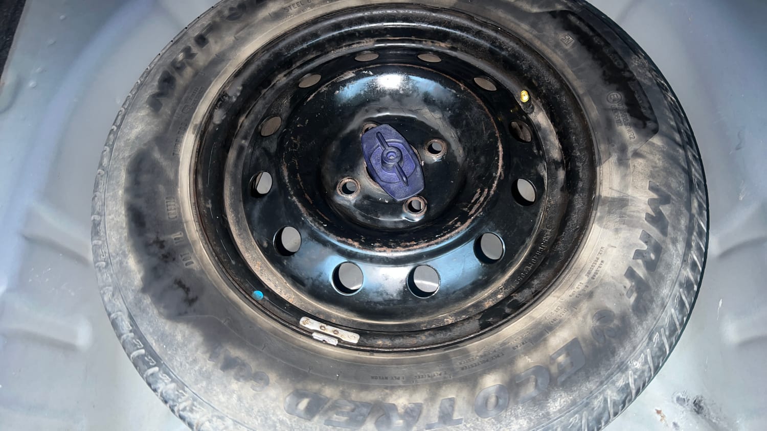 Used 2021 Maruti Suzuki Dzire ZXi Plus AGS Petrol Automatic tyres SPARE TYRE VIEW