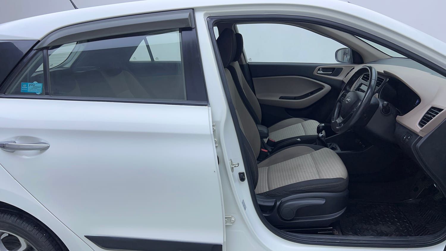 Used 2018 Hyundai Elite i20 Asta 1.2 (O) Petrol Manual interior RIGHT SIDE FRONT DOOR CABIN VIEW