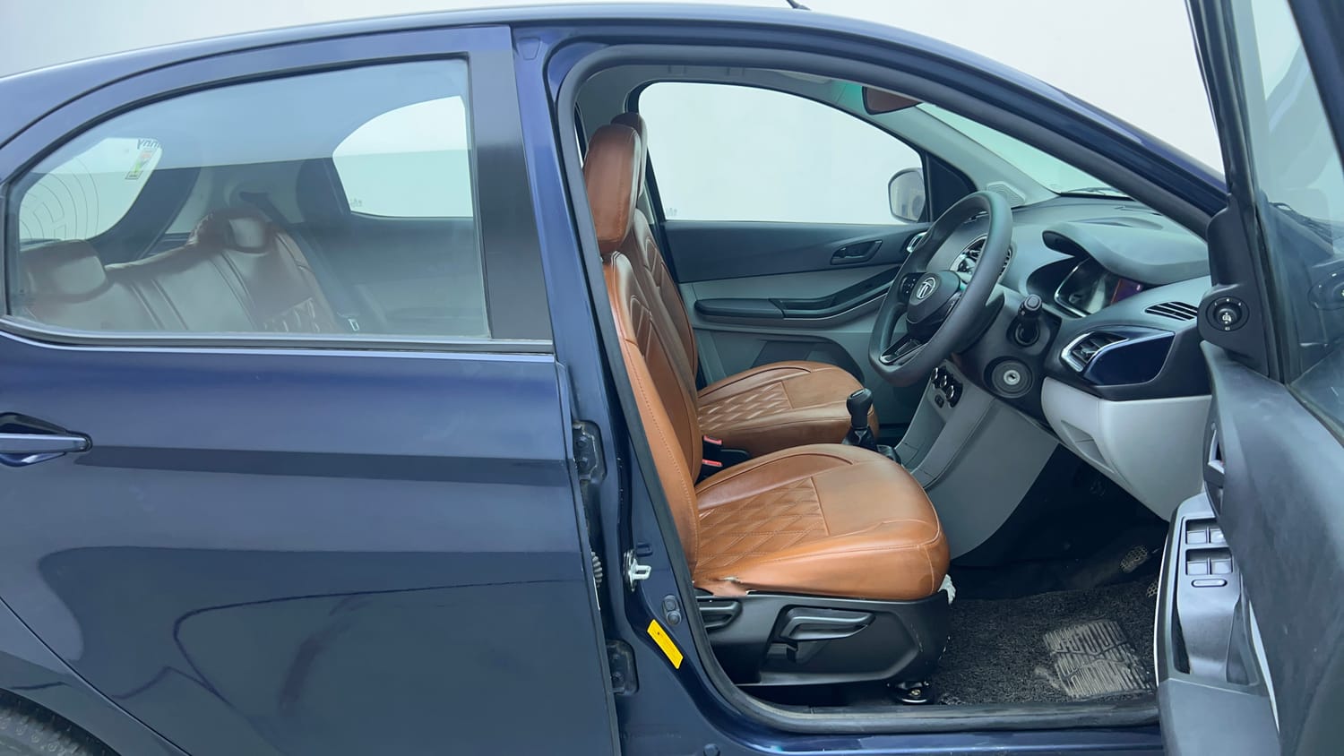 Used 2021 Tata Tiago XZ Petrol Manual interior RIGHT SIDE FRONT DOOR CABIN VIEW