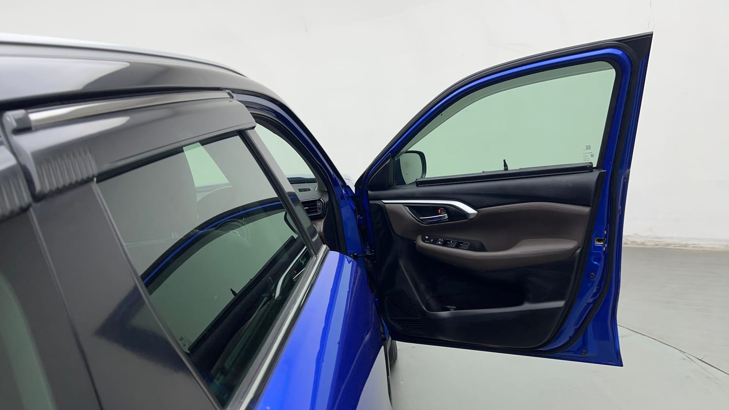 Used 2023 Toyota Urban Cruiser Hyryder V Hybrid Dual Tone Hybrid Automatic interior RIGHT FRONT DOOR OPEN VIEW