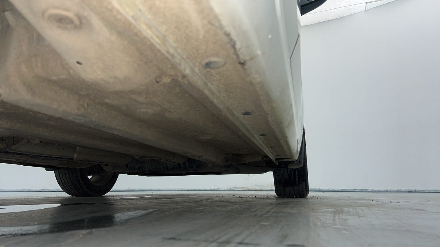 Used 2019 Hyundai Verna SX (O) 1.6 CRDi Diesel Manual extra REAR RIGHT UNDERBODY VIEW