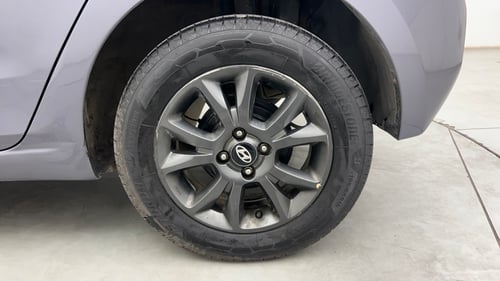 Used 2019 Hyundai Elite i20 Sportz Plus 1.2 Petrol Manual tyres LEFT REAR TYRE RIM VIEW