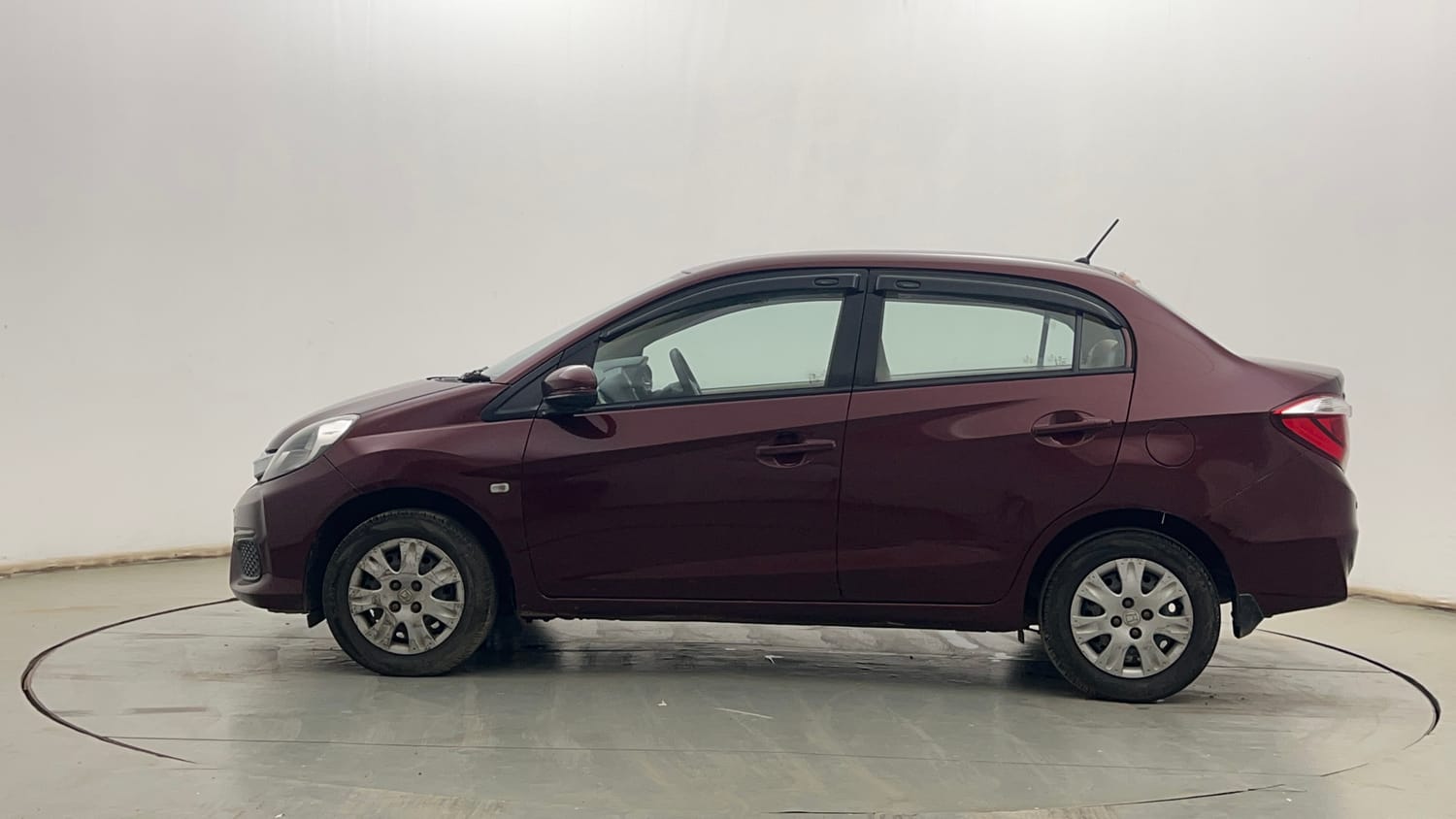 Used 2017 Honda Amaze 1.2 S i-VTEC Opt Petrol Manual exterior LEFT SIDE VIEW