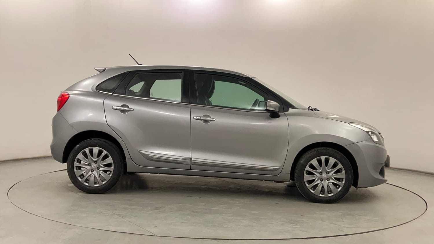 Used 2018 Maruti Suzuki Baleno Alpha 1.2 AT Petrol Automatic exterior RIGHT SIDE VIEW