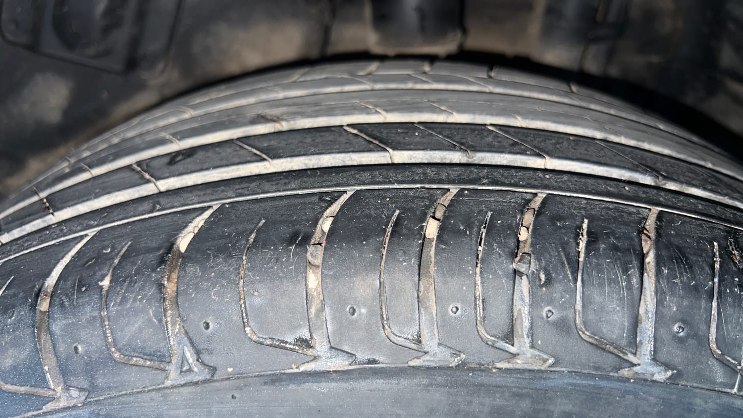 Used 2021 Tata Nexon XZA Plus (S) Petrol Automatic tyres LEFT REAR TYRE TREAD VIEW