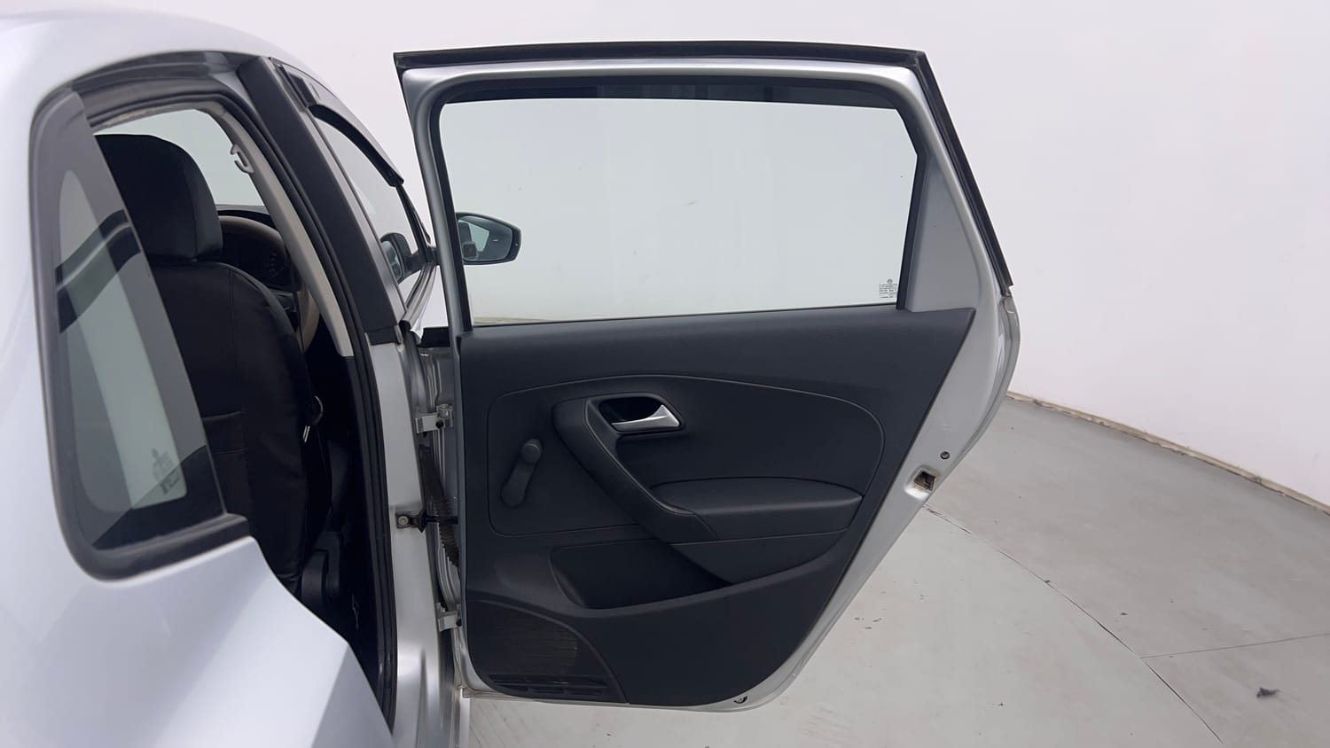 Used 2017 Volkswagen Ameo Trendline 1.2L (P) Petrol Manual interior RIGHT REAR DOOR OPEN VIEW