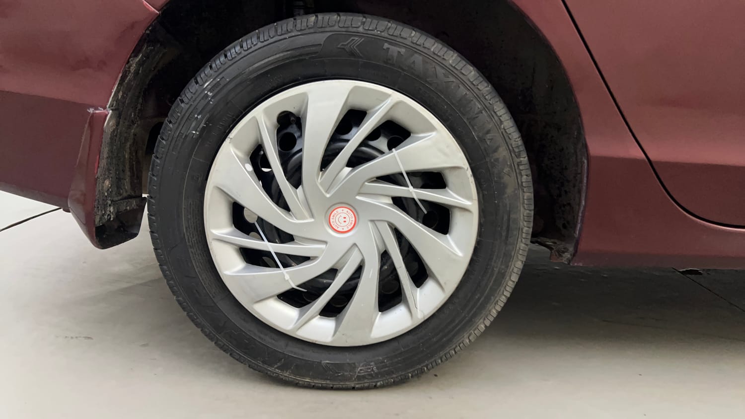 Used 2014 Honda City SV Diesel Diesel Manual tyres RIGHT REAR TYRE RIM VIEW
