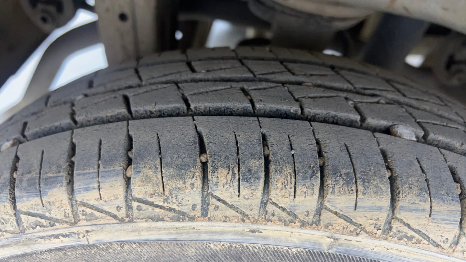 Used 2023 Maruti Suzuki Alto 800 Vxi Plus Petrol Manual tyres RIGHT REAR TYRE TREAD VIEW