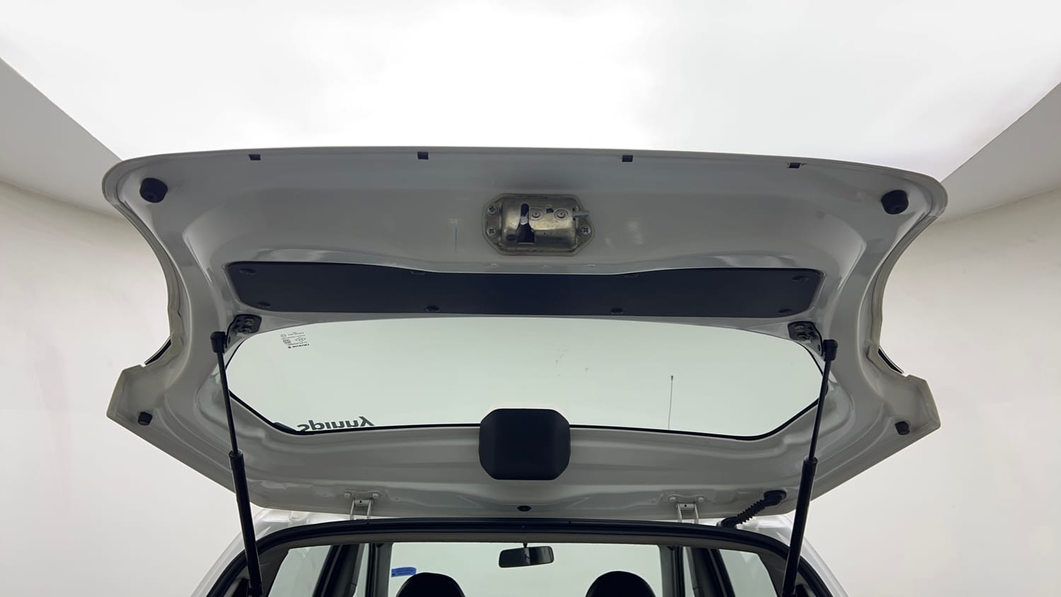 Used 2017 Maruti Suzuki Alto 800 VXi Petrol Manual interior DICKY DOOR OPEN VIEW