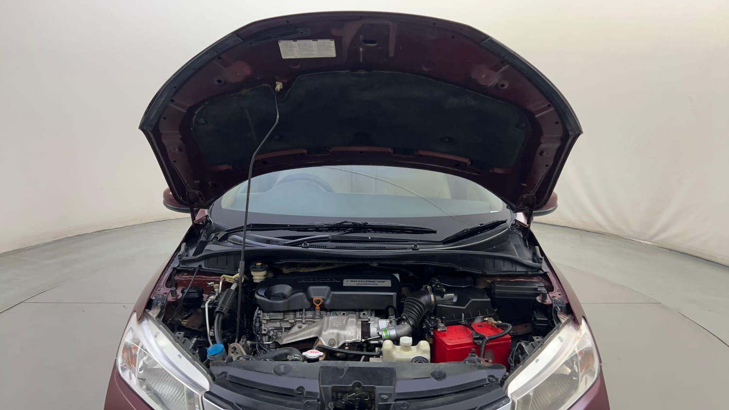 Used 2014 Honda City SV Diesel Diesel Manual engine ENGINE & BONNET OPEN FRONT VIEW
