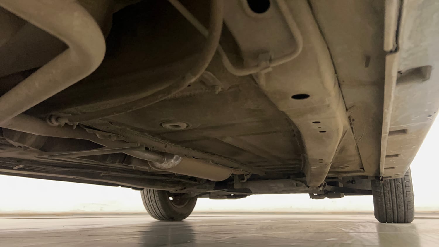 Used 2016 Maruti Suzuki Baleno Delta 1.2 Petrol Manual extra REAR RIGHT UNDERBODY VIEW