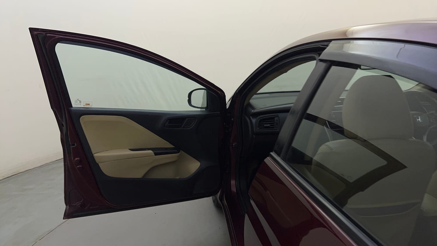 Used 2014 Honda City SV Diesel Diesel Manual interior LEFT FRONT DOOR OPEN VIEW