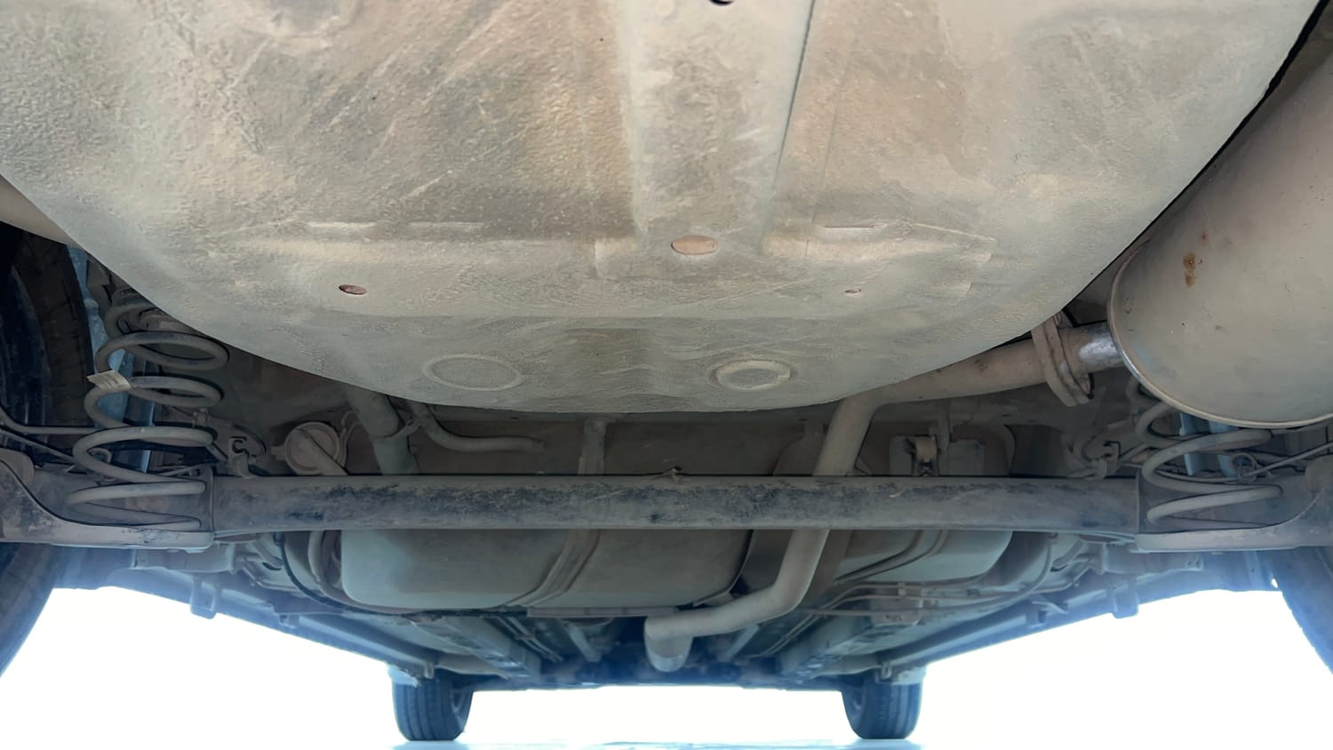 Used 2018 Maruti Suzuki Ciaz Sigma 1.4 MT Petrol Manual extra REAR UNDERBODY VIEW (TAKEN FROM REAR)