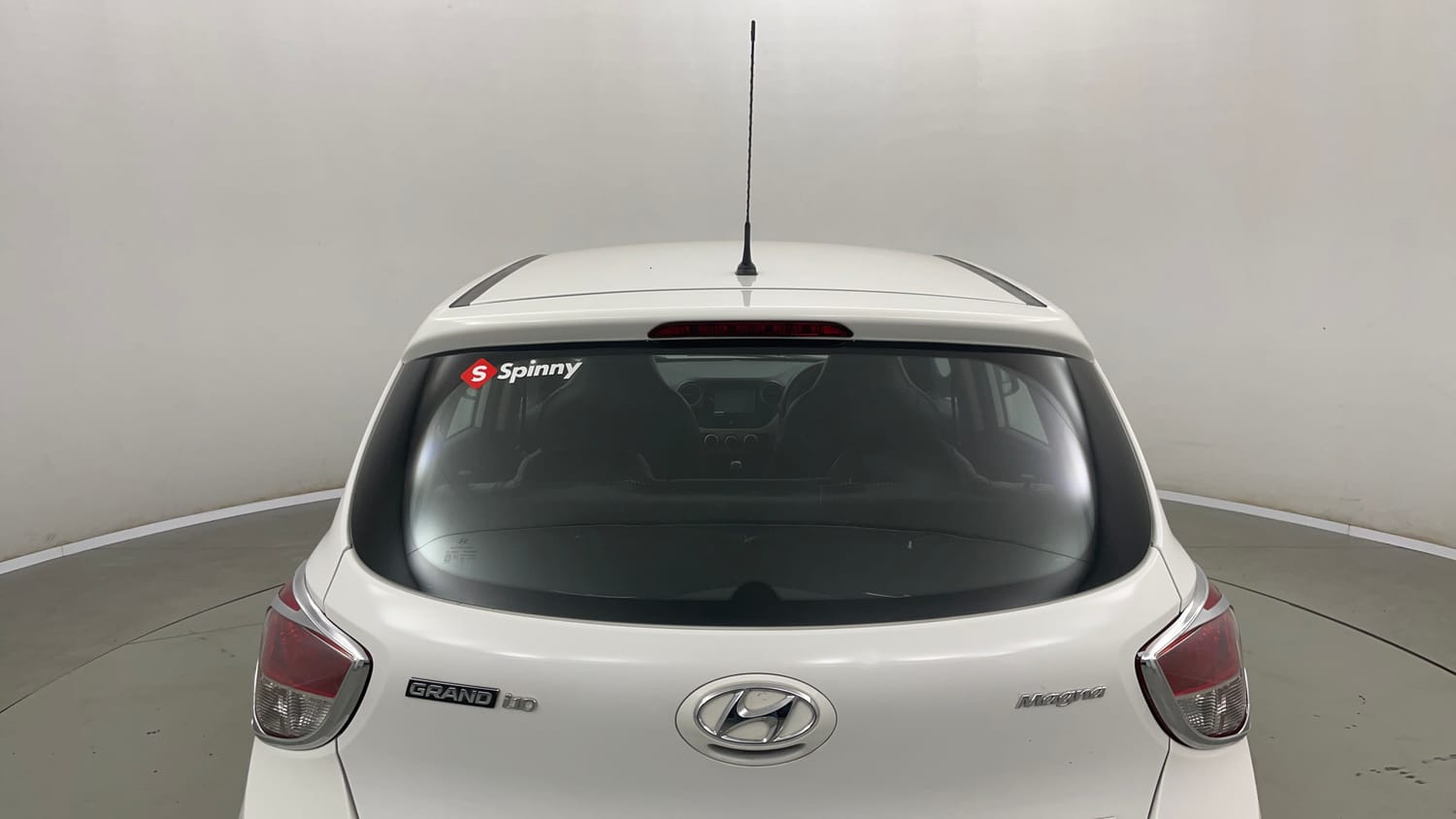 Used 2016 Hyundai Grand i10 Magna 1.2 Kappa VTVT Petrol Manual exterior BACK WINDSHIELD VIEW