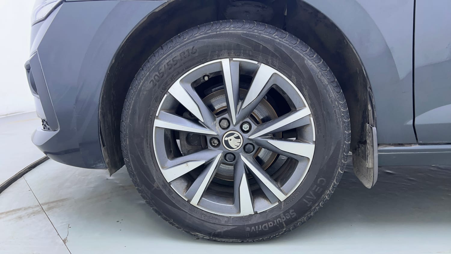 Used 2022 Skoda Slavia Style 1.0L TSI AT Petrol Automatic tyres LEFT FRONT TYRE RIM VIEW