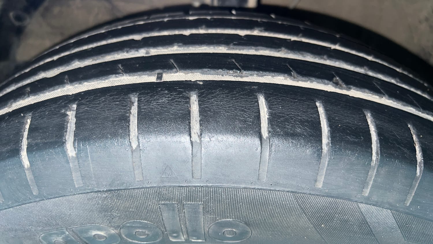 Used 2021 Maruti Suzuki Dzire ZXi Plus AGS Petrol Automatic tyres LEFT FRONT TYRE TREAD VIEW