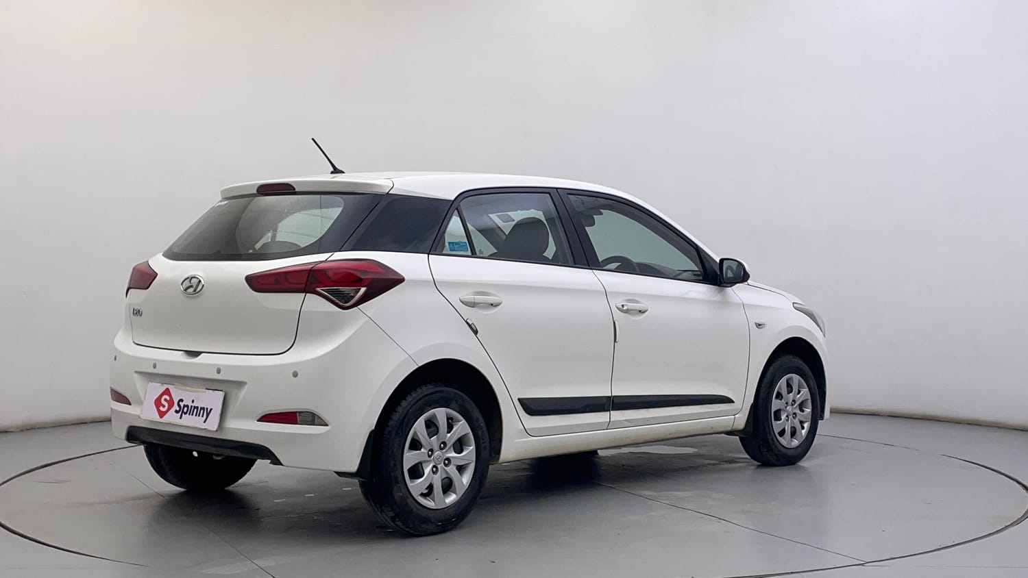 Used 2017 Hyundai Elite i20 Magna Executive 1.2 Petrol Manual exterior RIGHT REAR CORNER VIEW
