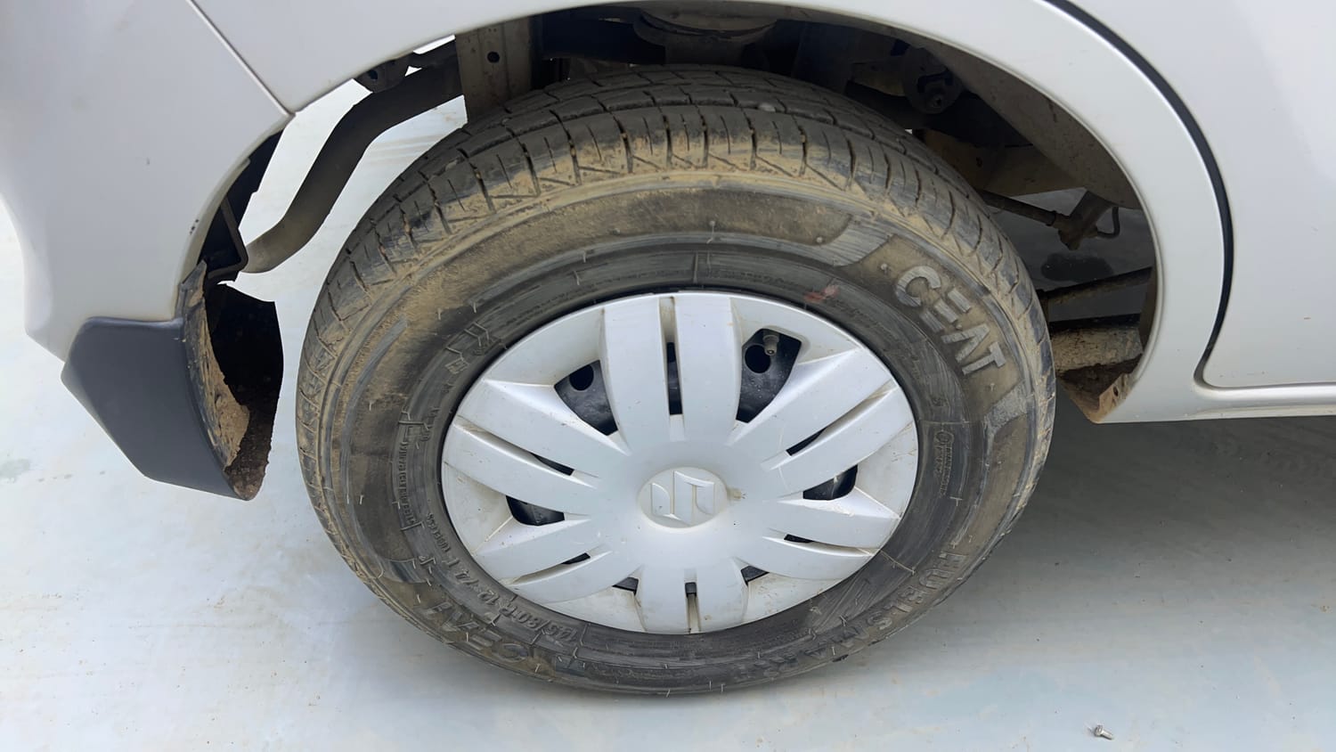 Used 2023 Maruti Suzuki Alto 800 Vxi Plus Petrol Manual tyres RIGHT REAR TYRE RIM VIEW