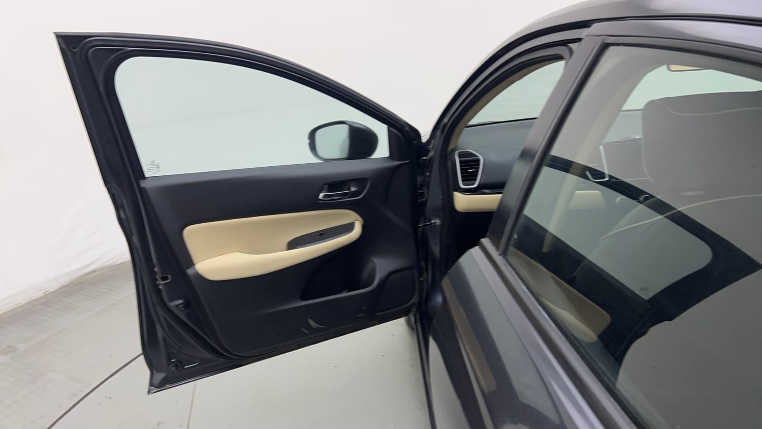 Used 2023 Honda City V Petrol MT Petrol Manual interior LEFT FRONT DOOR OPEN VIEW