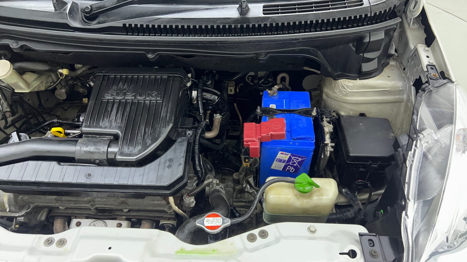 Used 2014 Maruti Suzuki Ertiga ZXi Petrol Manual engine ENGINE LEFT SIDE VIEW