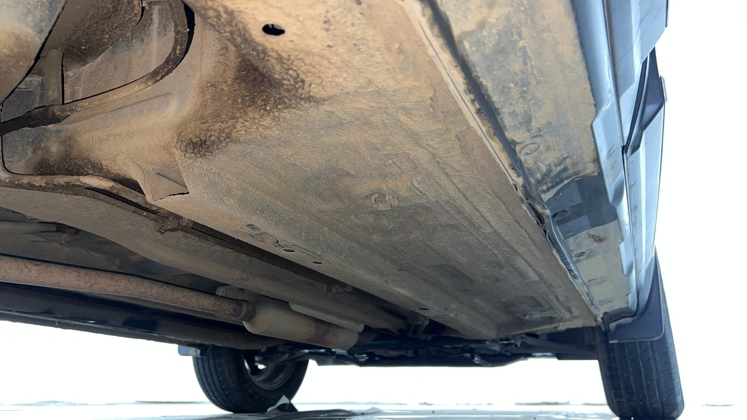 Used 2023 Renault Kiger RXZ AMT Petrol Automatic extra REAR RIGHT UNDERBODY VIEW