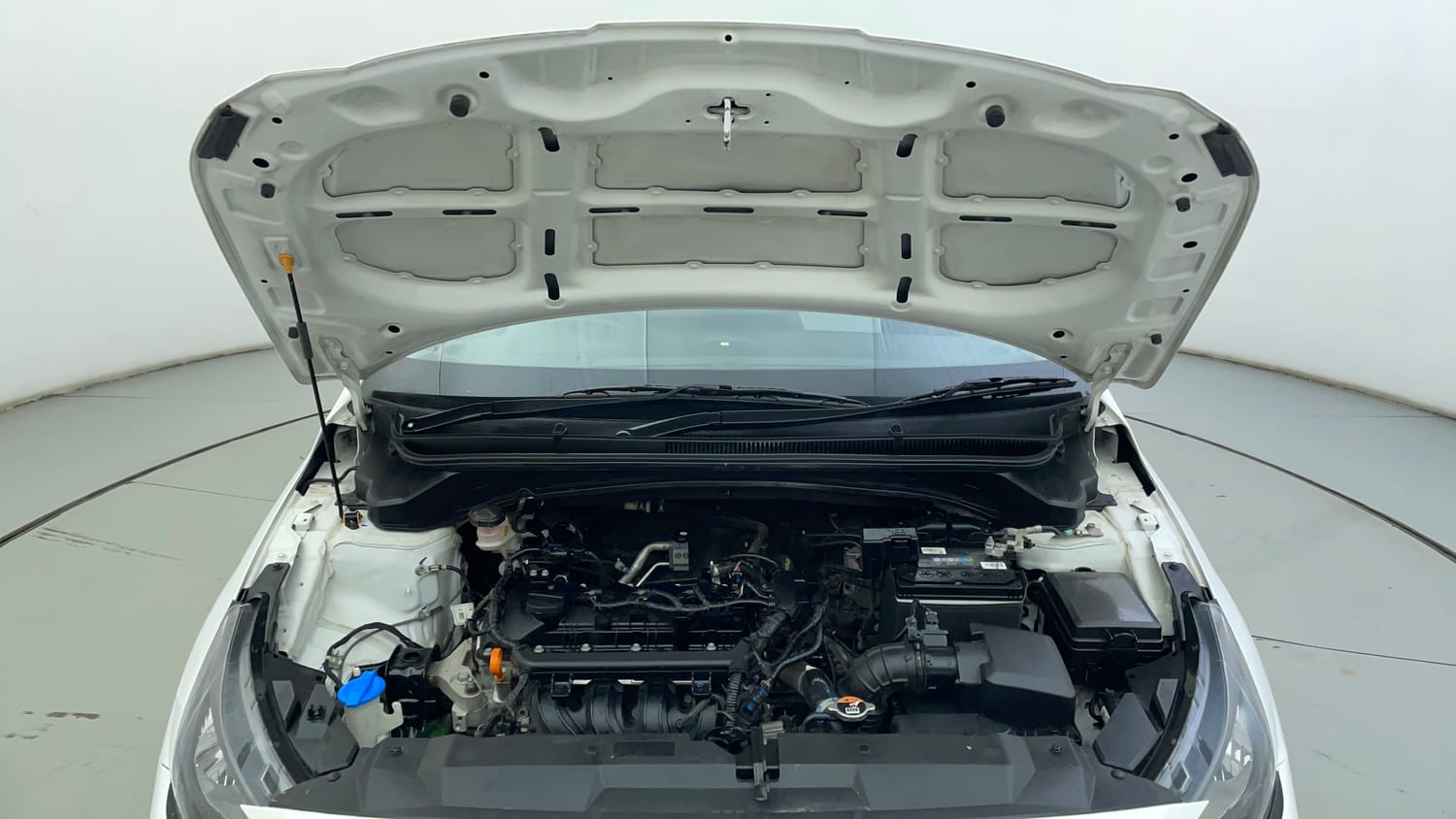 Used 2024 Hyundai i20 Sportz (O) 1.2 IVT Petrol Automatic engine ENGINE & BONNET OPEN FRONT VIEW