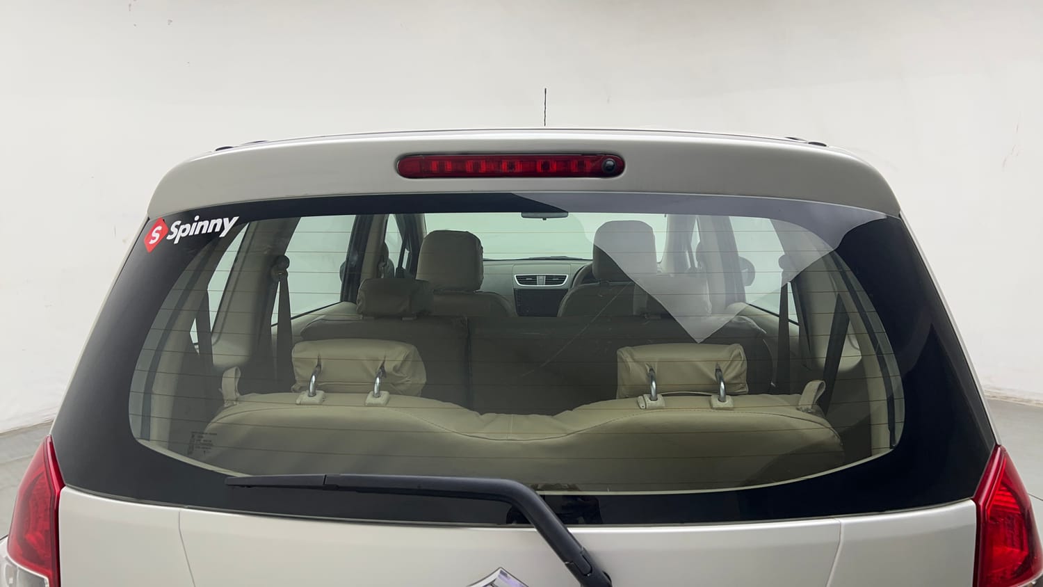Used 2014 Maruti Suzuki Ertiga ZXi Petrol Manual exterior BACK WINDSHIELD VIEW