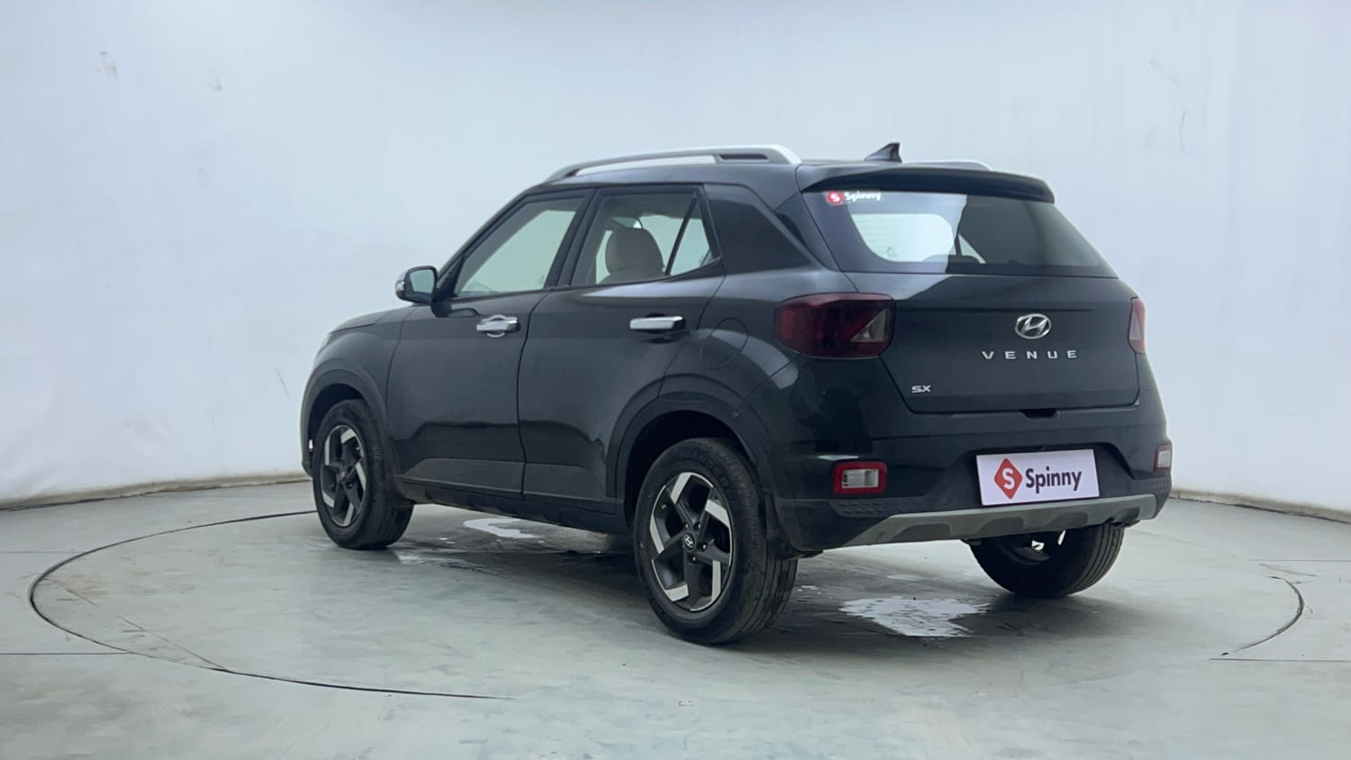 Used 2020 Hyundai Venue SX 1.4 CRDi Diesel Manual exterior LEFT REAR CORNER VIEW