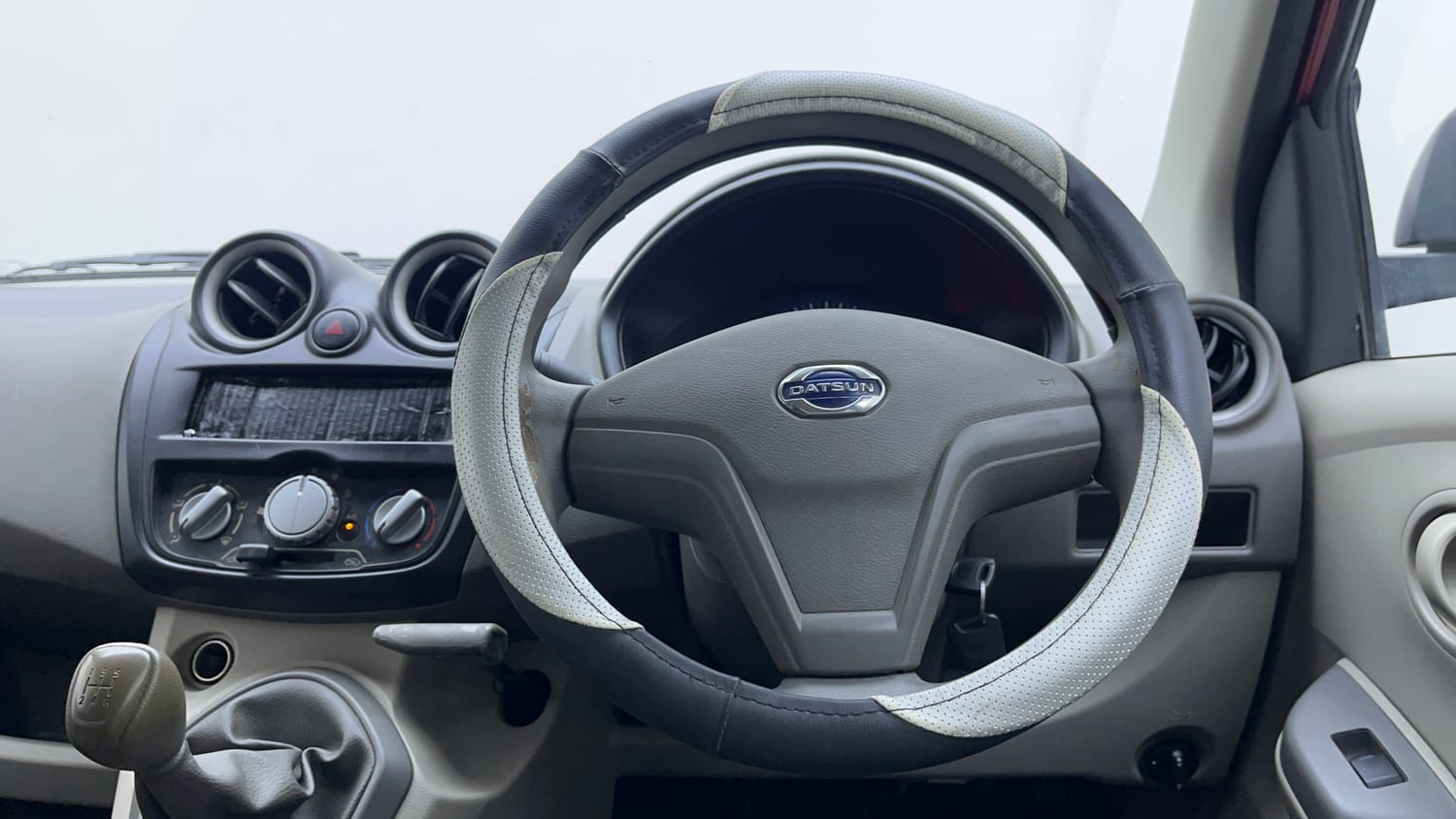 Used 2015 Datsun GO T Petrol Manual interior STEERING VIEW