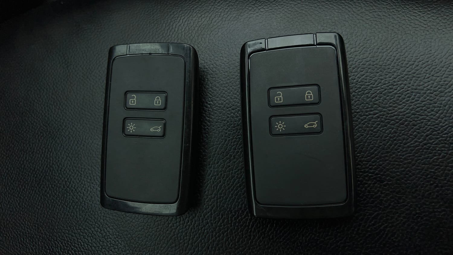 Used 2023 Renault Kiger RXZ AMT Petrol Automatic extra CAR KEY VIEW