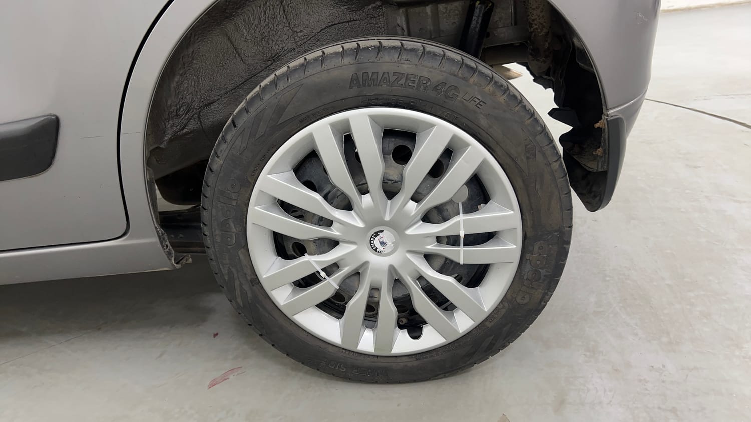 Used 2017 Maruti Suzuki Wagon R 1.0 VXI AMT (O) Petrol Automatic tyres LEFT REAR TYRE RIM VIEW