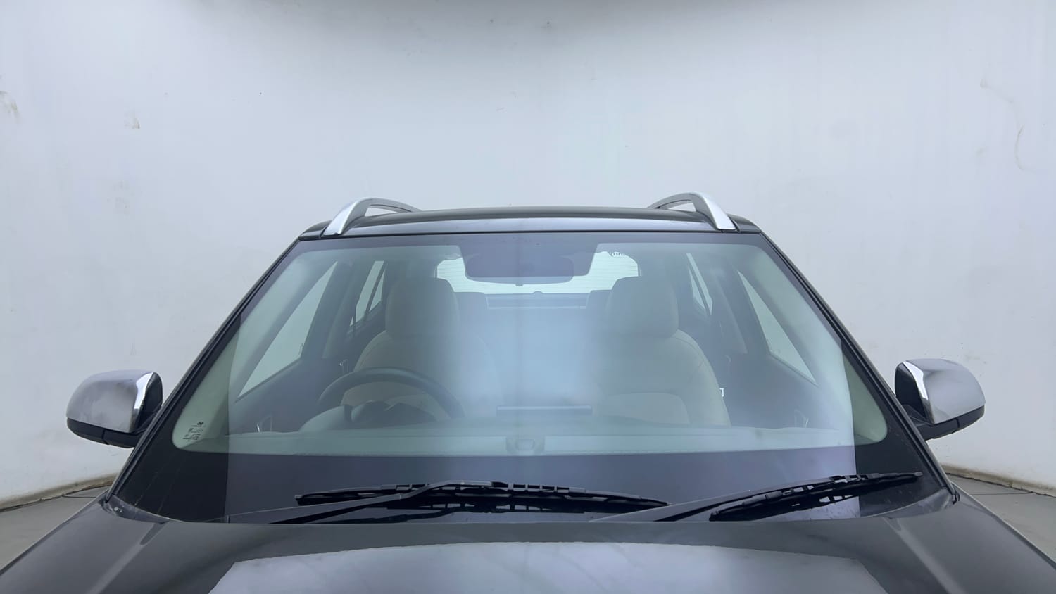 Used 2020 Hyundai Venue SX 1.4 CRDi Diesel Manual exterior FRONT WINDSHIELD VIEW