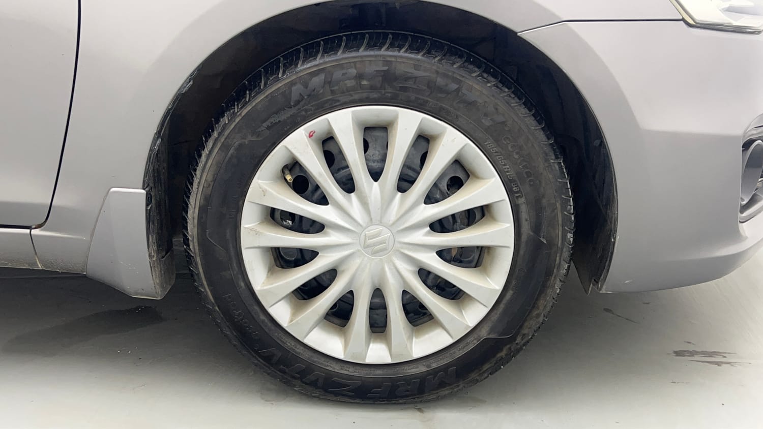 Used 2018 Maruti Suzuki Ciaz Sigma 1.4 MT Petrol Manual tyres RIGHT FRONT TYRE RIM VIEW