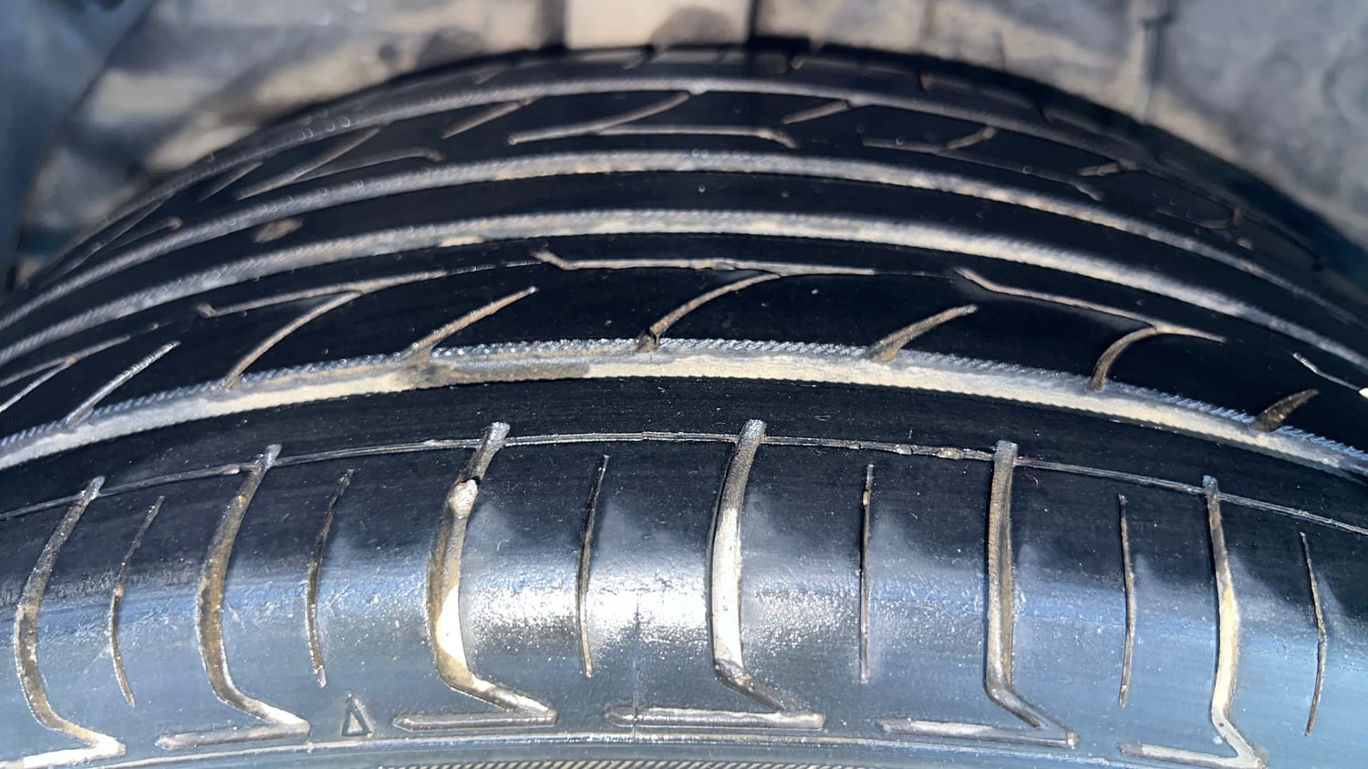 Used 2018 Hyundai Elite i20 Asta 1.2 (O) Petrol Manual tyres RIGHT REAR TYRE TREAD VIEW