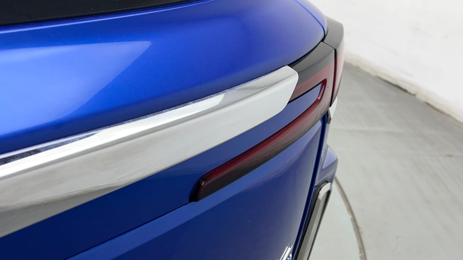 Used 2023 Toyota Urban Cruiser Hyryder V Hybrid Dual Tone Hybrid Automatic dents MINOR SCRATCH