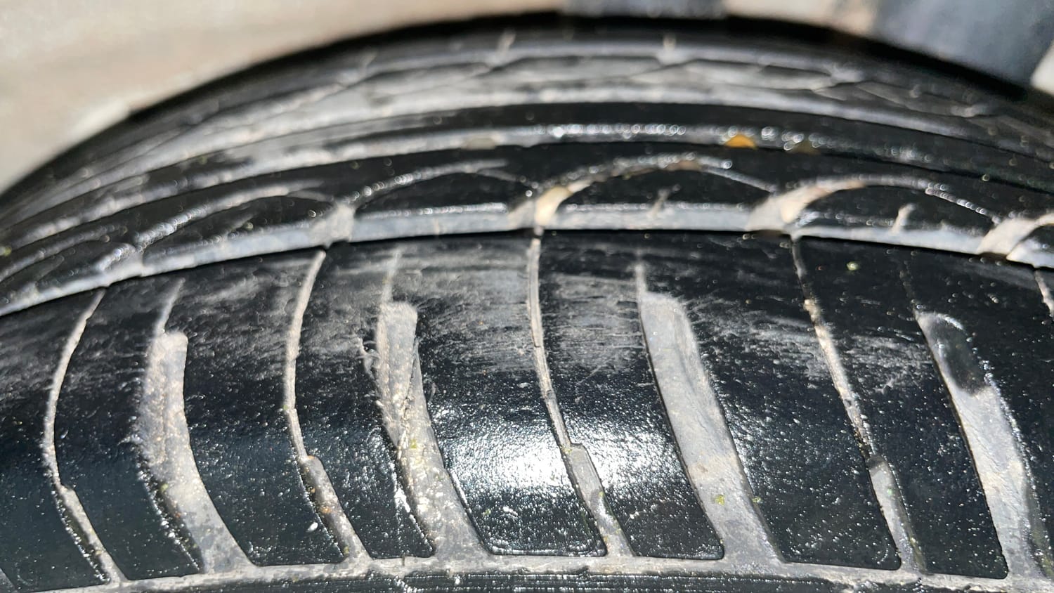 Used 2016 Hyundai Grand i10 Magna 1.2 Kappa VTVT Petrol Manual tyres LEFT REAR TYRE TREAD VIEW