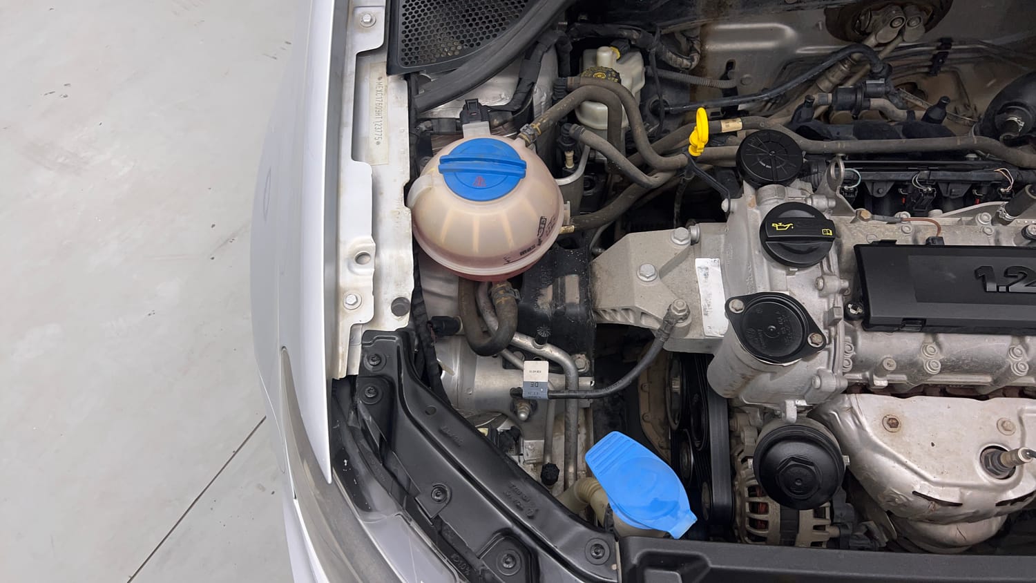 Used 2017 Volkswagen Ameo Trendline 1.2L (P) Petrol Manual engine ENGINE RIGHT SIDE VIEW