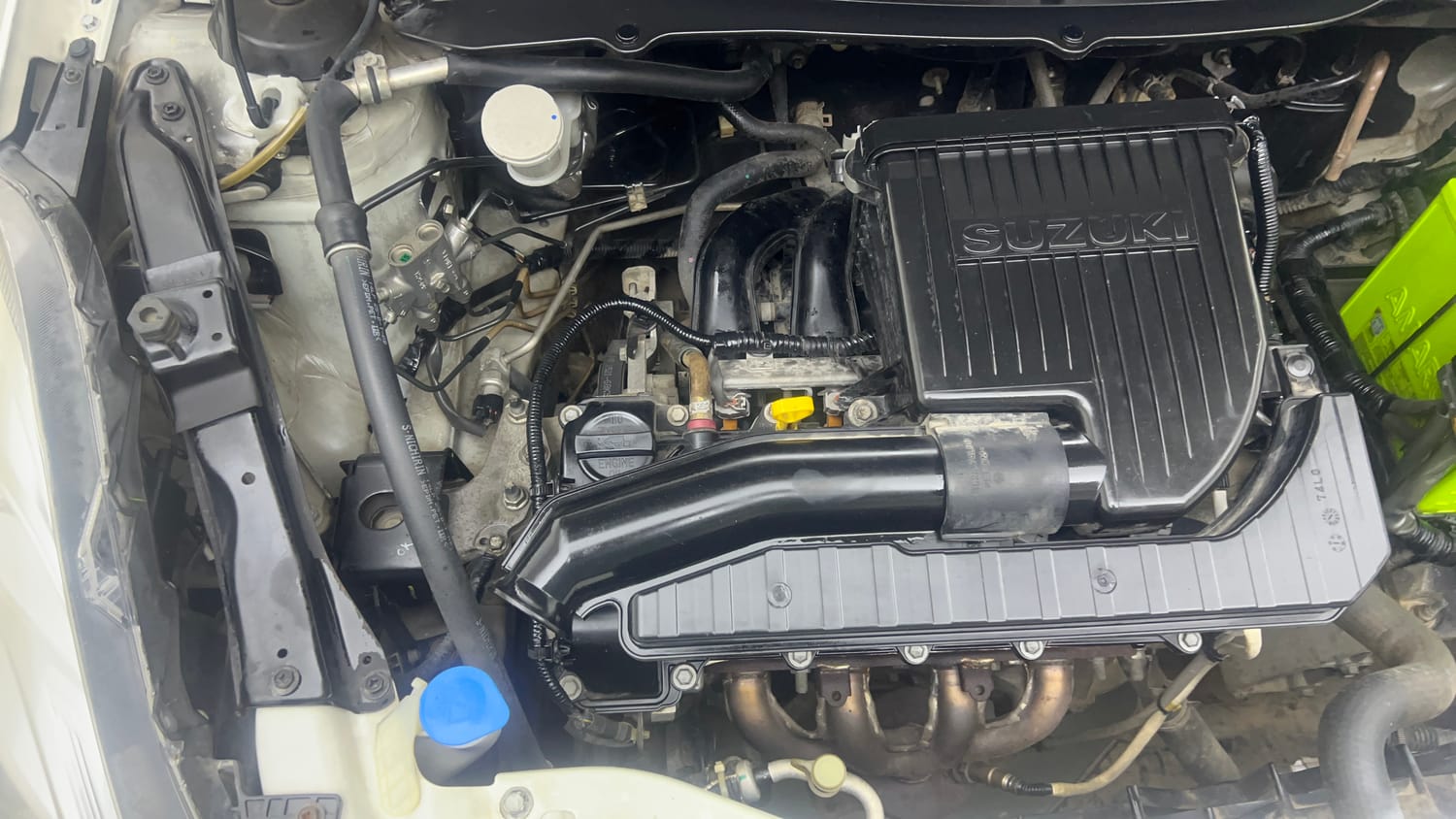 Used 2016 Maruti Suzuki Swift Dzire VXI Petrol Manual engine ENGINE RIGHT SIDE VIEW