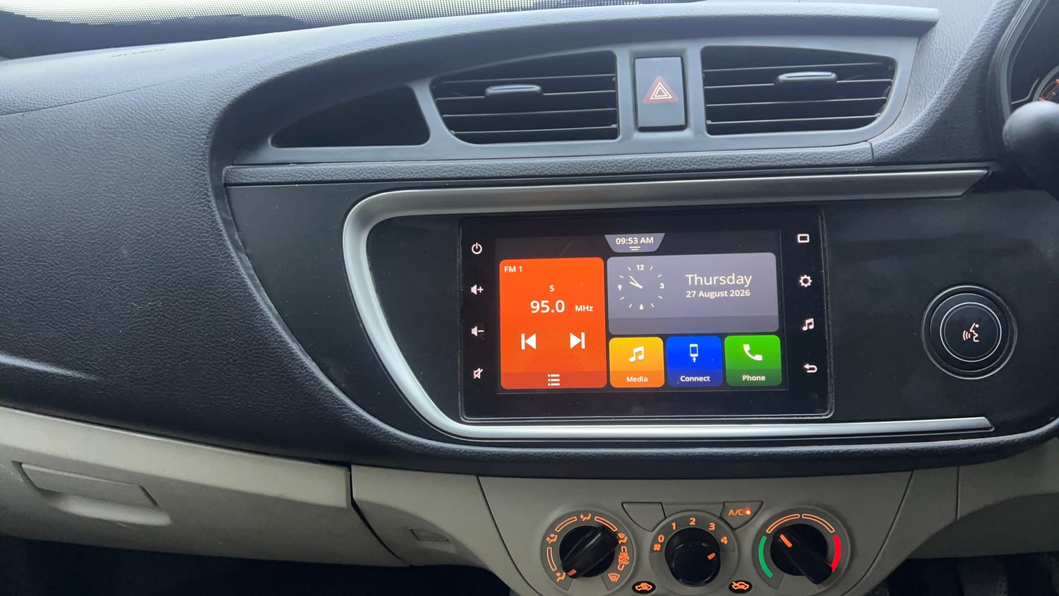 Used 2023 Maruti Suzuki Alto 800 Vxi Plus Petrol Manual interior MUSIC SYSTEM & AC CONTROL VIEW