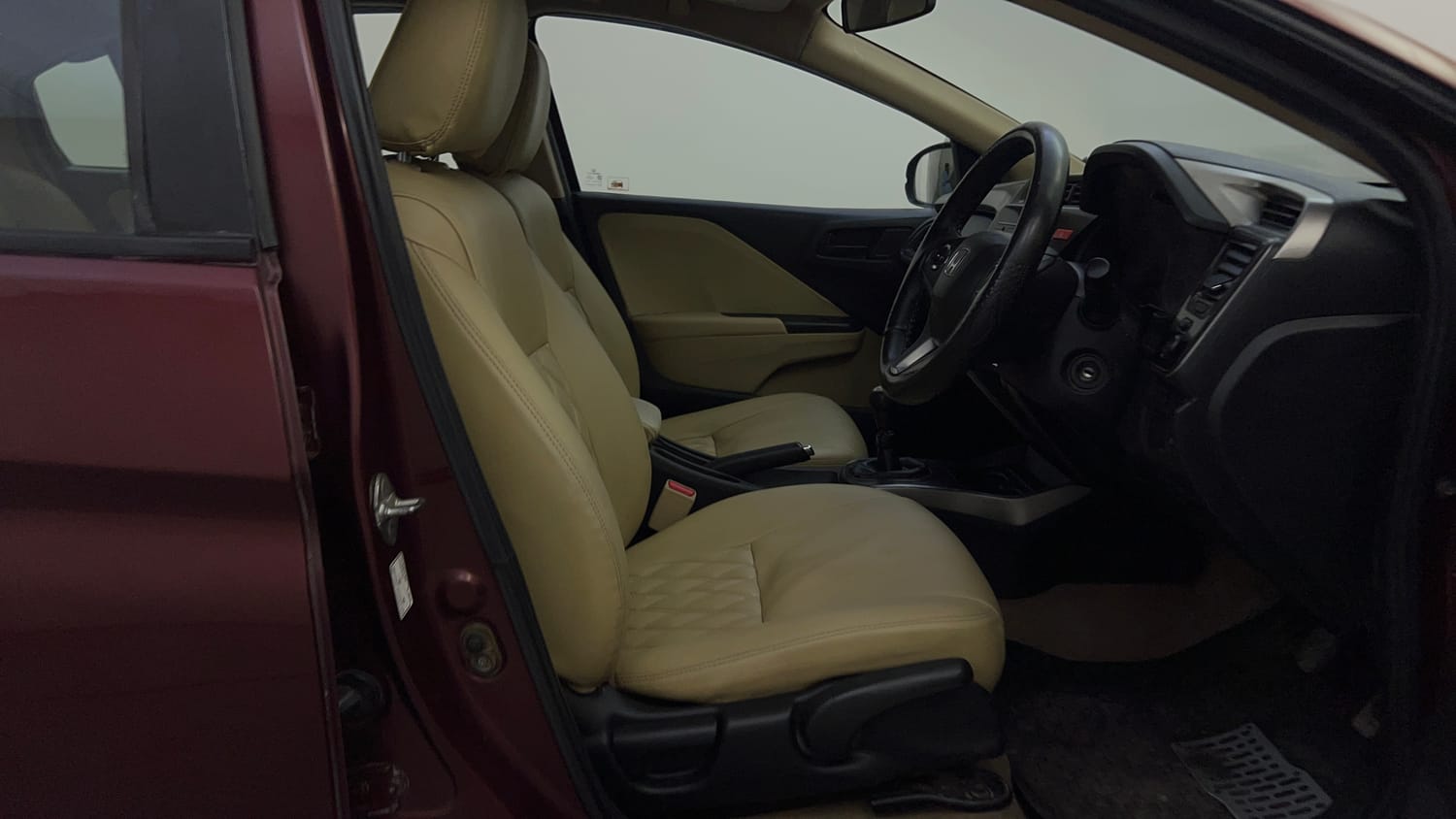 Used 2014 Honda City SV Diesel Diesel Manual interior RIGHT SIDE FRONT DOOR CABIN VIEW