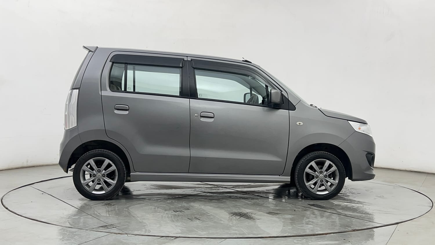 Used 2017 Maruti Suzuki Wagon R VXI+ Petrol Manual exterior RIGHT SIDE VIEW