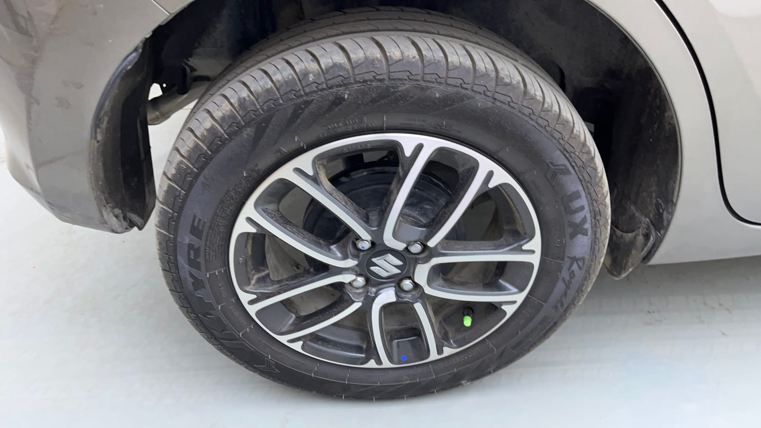 Used 2023 Maruti Suzuki Swift ZXi Plus Petrol Manual tyres RIGHT REAR TYRE RIM VIEW