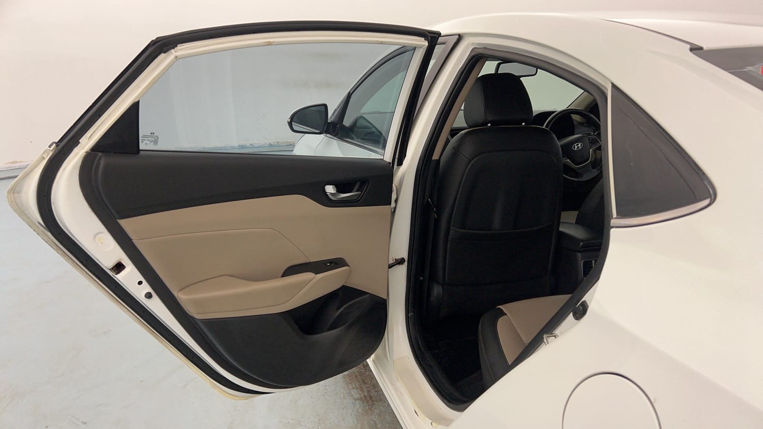 Used 2019 Hyundai Verna SX (O) 1.6 CRDi Diesel Manual interior LEFT REAR DOOR OPEN VIEW