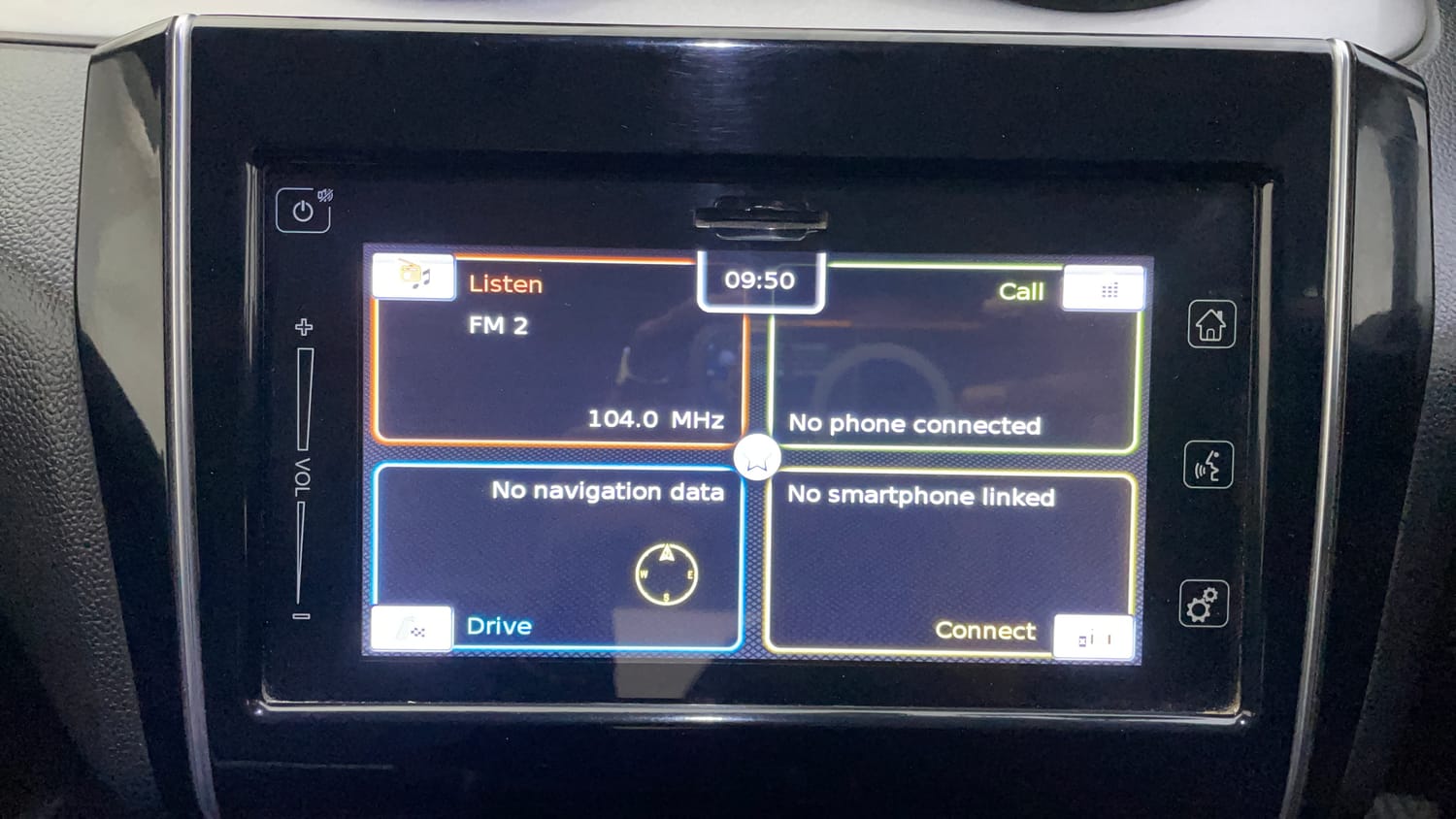 Used 2019 Maruti Suzuki Swift ZXi Plus Petrol Manual top_features Integrated (in-dash) music system