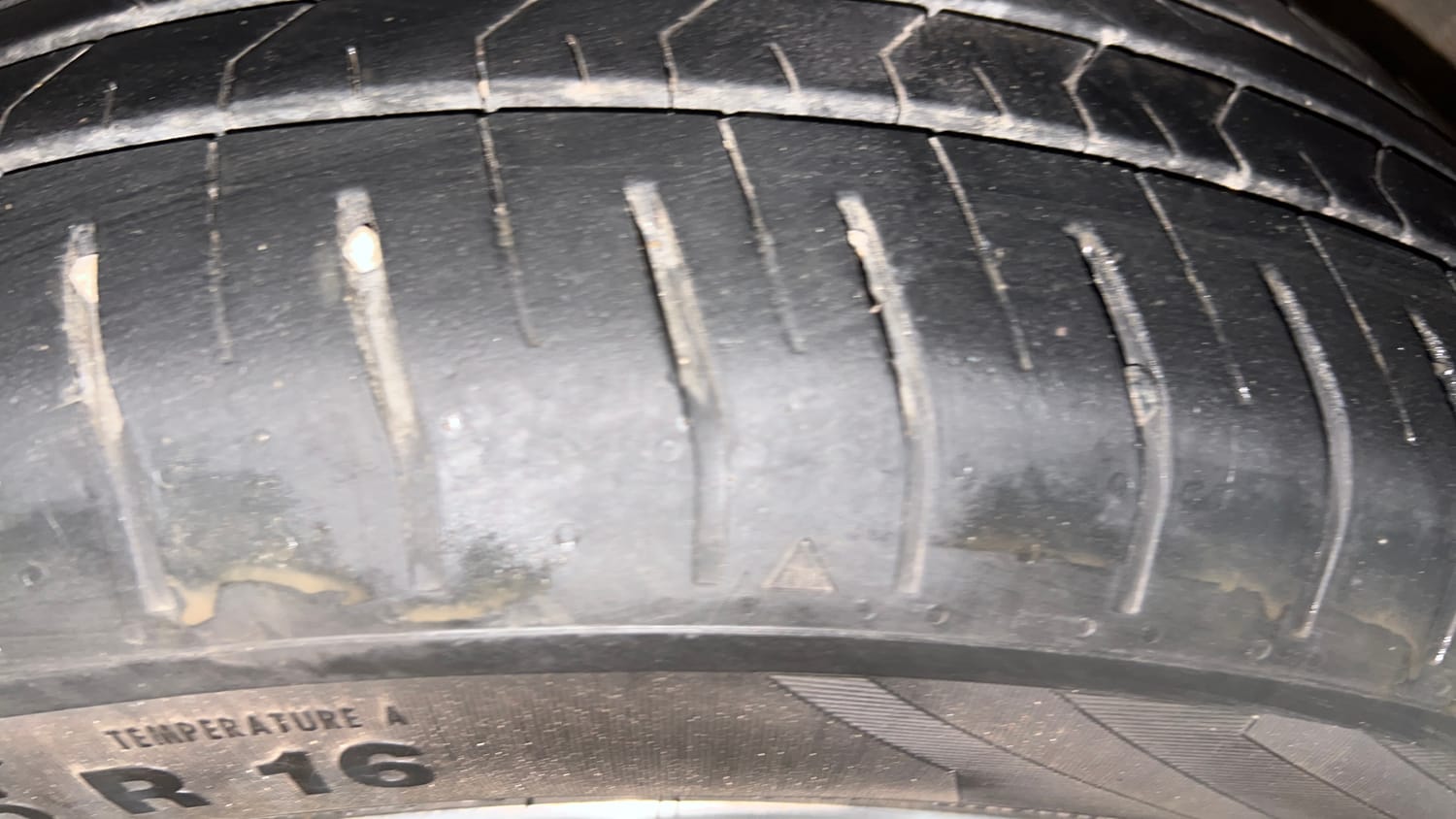 Used 2023 Hyundai Verna SX 1.5 Petrol MT Petrol Manual tyres LEFT REAR TYRE TREAD VIEW