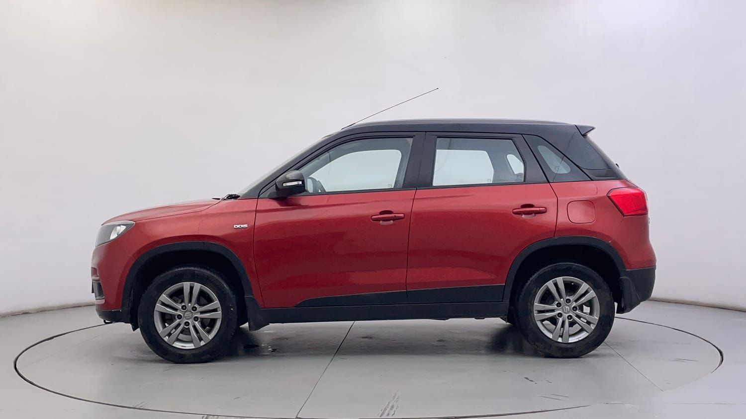 Used 2016 Maruti Suzuki Vitara Brezza ZDi+ Dual Tone Diesel Manual exterior LEFT SIDE VIEW