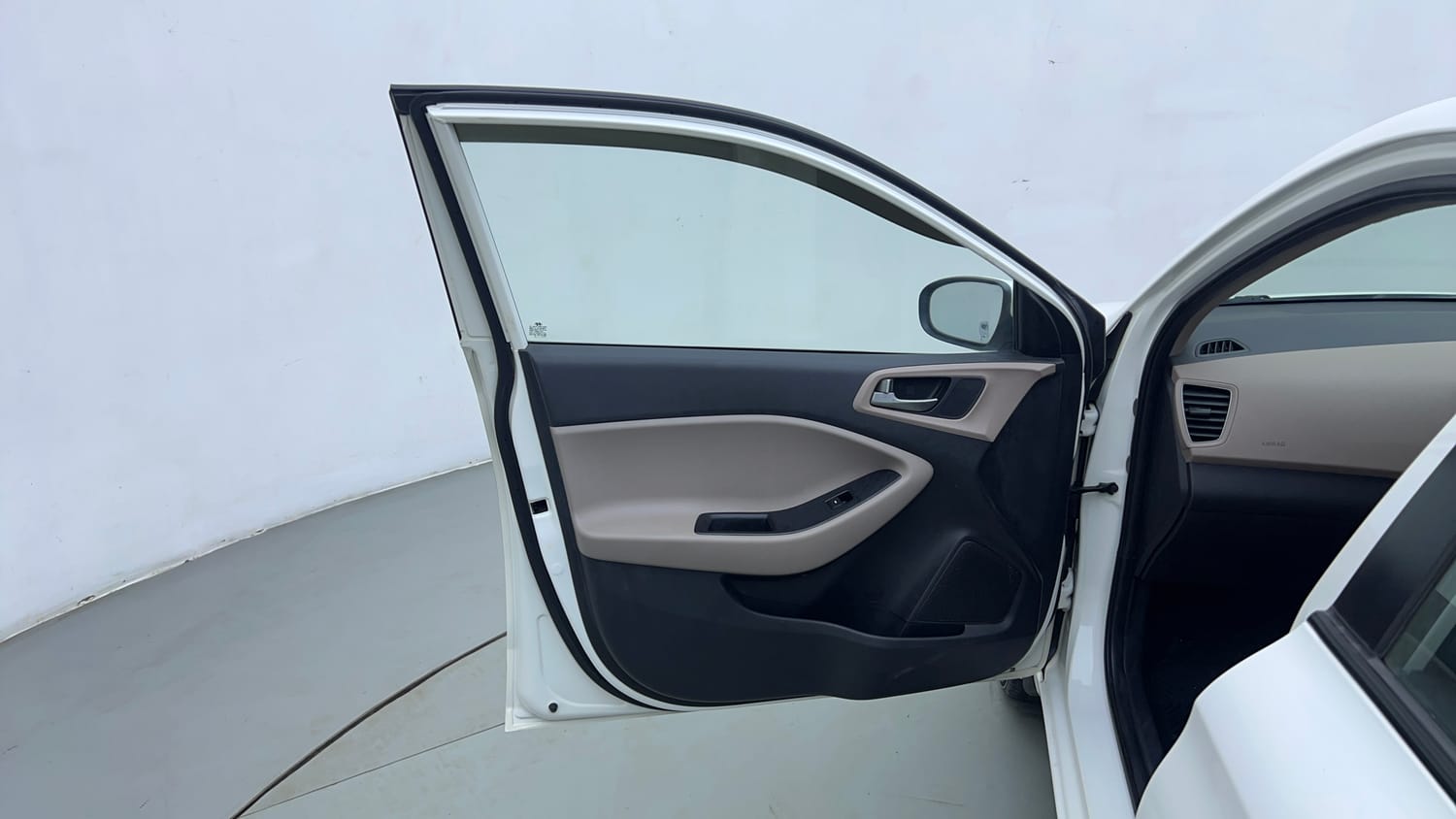 Used 2018 Hyundai Elite i20 Asta 1.2 (O) Petrol Manual interior LEFT FRONT DOOR OPEN VIEW