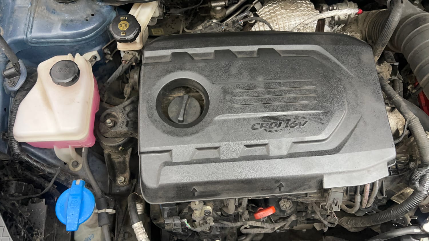 Used 2021 Hyundai Venue SX (O) 1.5 CRDi Diesel Manual engine ENGINE RIGHT SIDE VIEW