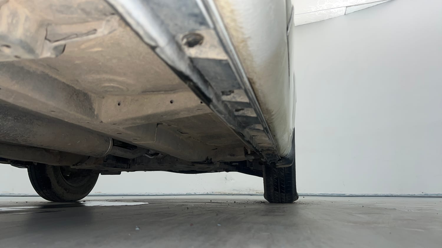 Used 2012 Maruti Suzuki Swift VXi Petrol Manual extra REAR RIGHT UNDERBODY VIEW