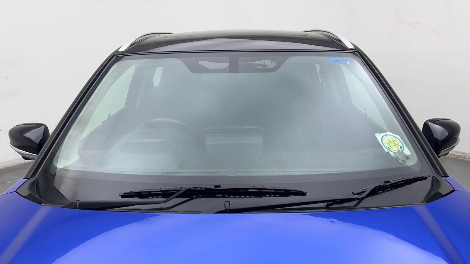 Used 2023 Toyota Urban Cruiser Hyryder V Hybrid Dual Tone Hybrid Automatic exterior FRONT WINDSHIELD VIEW